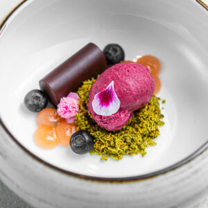 KODUNE MUSTSÕSTRA JÄÄTIS